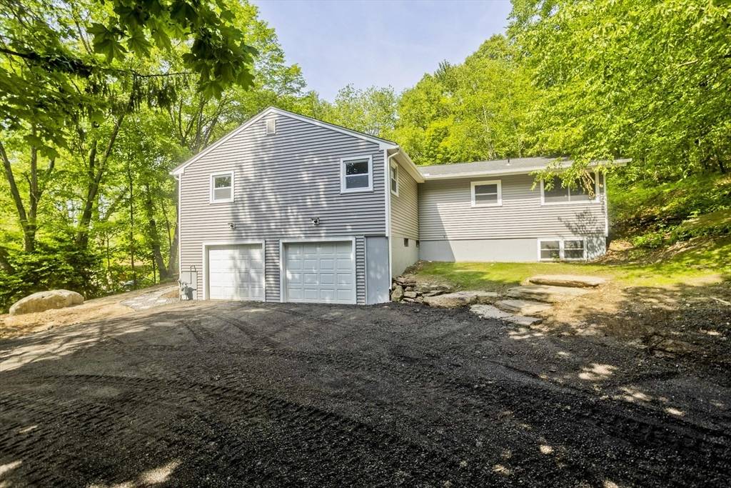 Holyoke, MA 01040,24 Old Jarvis Ave
