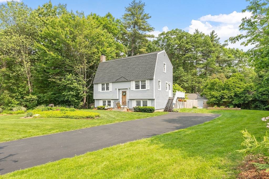 Townsend, MA 01469,12 Willow Drive