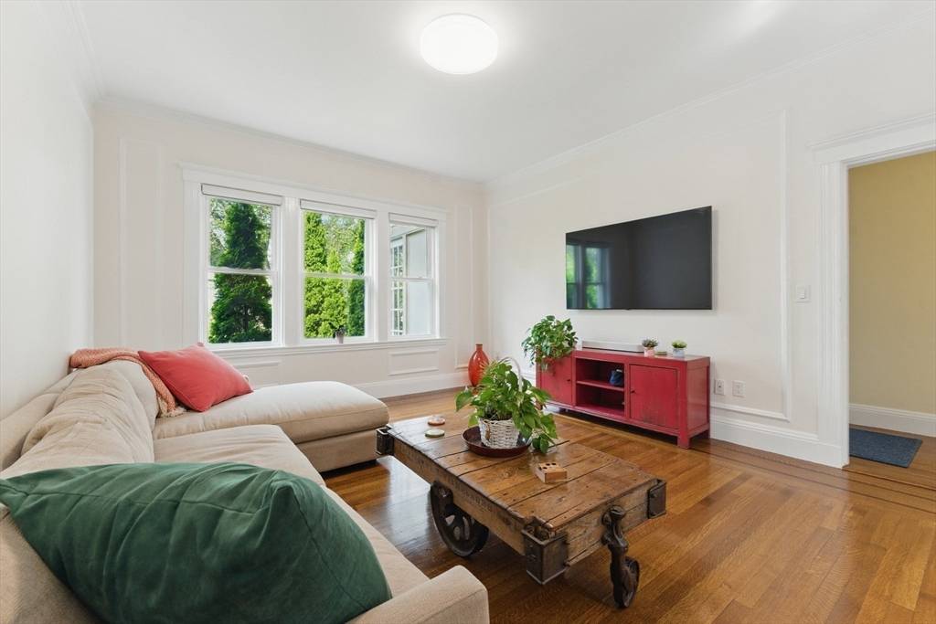 Brookline, MA 02446,200 Winchester St #1