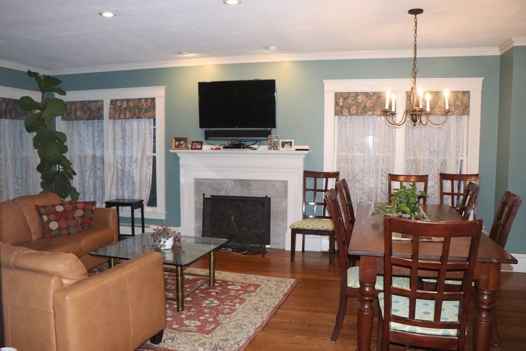 Wellesley, MA 02482,18 Tappan Rd