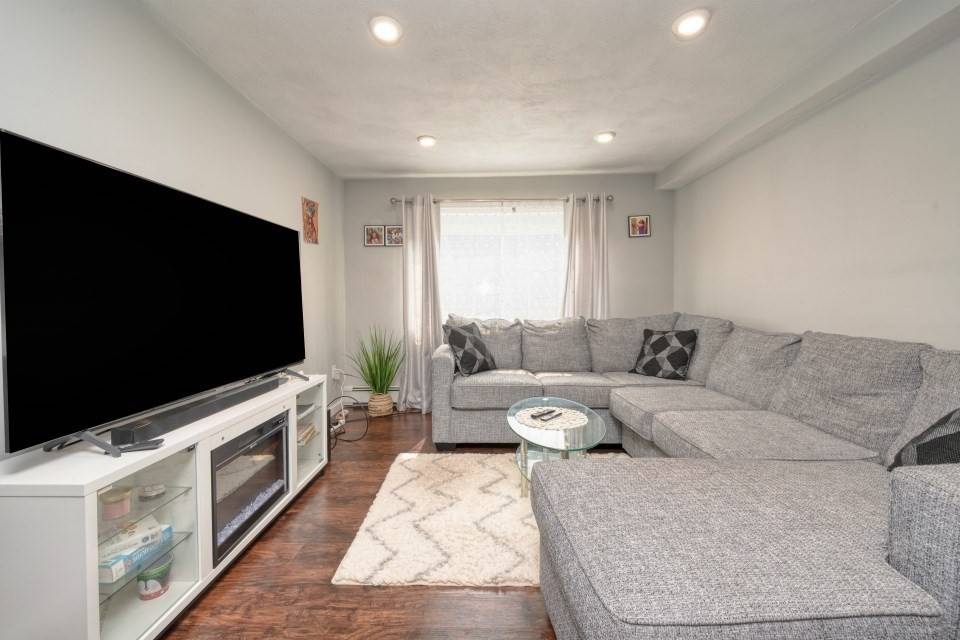 Rockland, MA 02370,103 Grove St #317