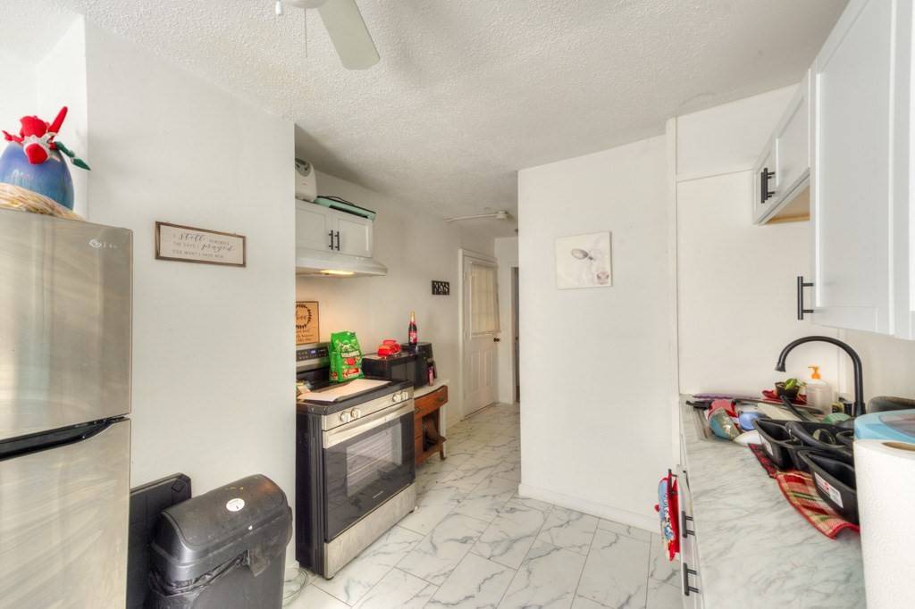 2 Depot Rd Oxford, MA 01540