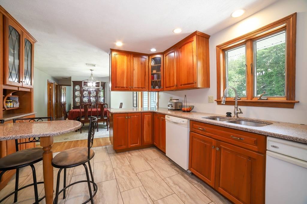 Chelmsford, MA 01824,40 Old Stage Rd