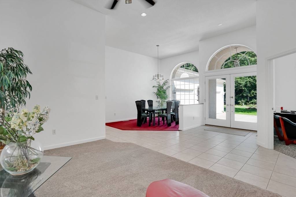 Russell, MA 01071,716 Woodland Way