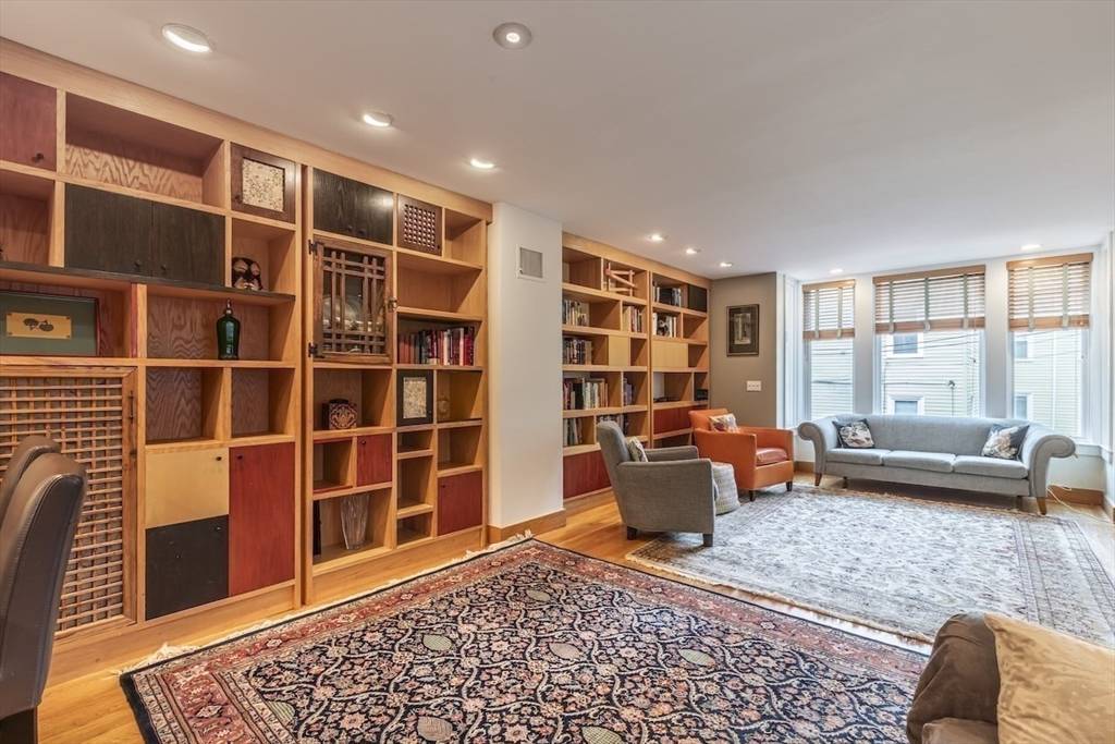 Cambridge, MA 02138,54 Trowbridge #G