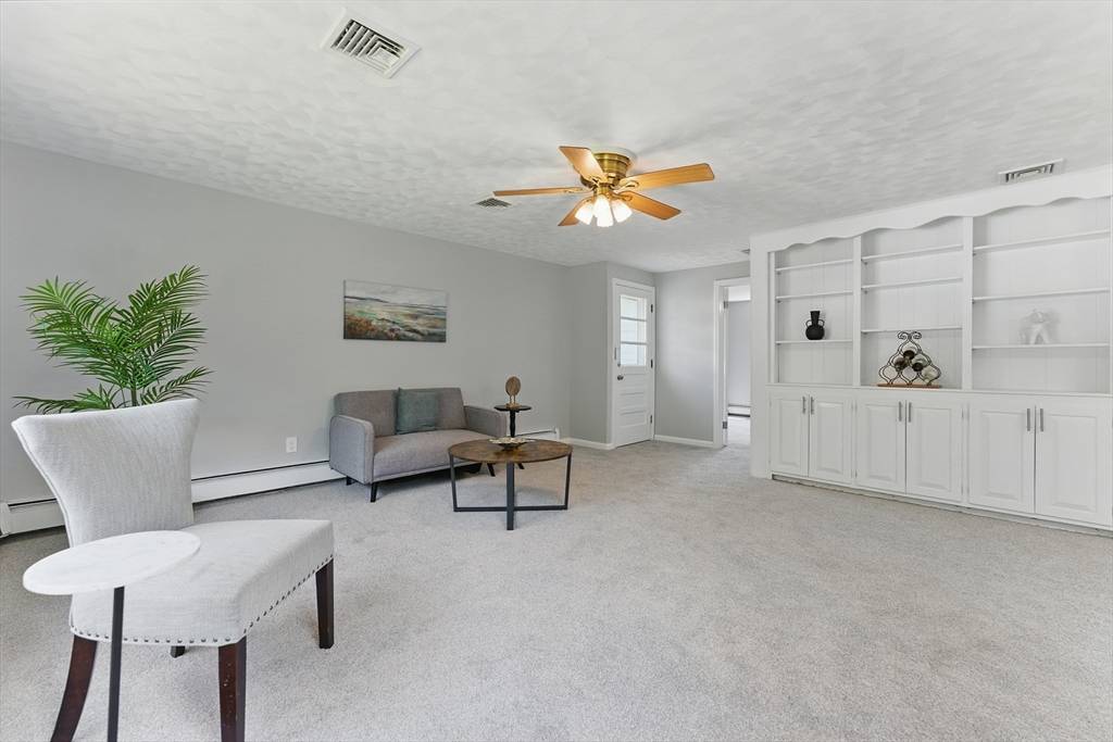 Agawam, MA 01030,945 Shoemaker Ln