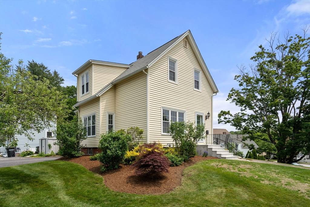 Worcester, MA 01602,4 Hadwen Rd