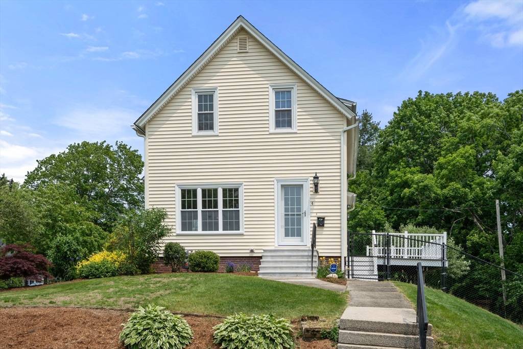 Worcester, MA 01602,4 Hadwen Rd