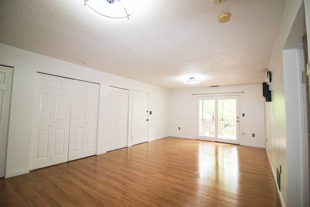 Lowell, MA 01850,369 Aiken Ave #15