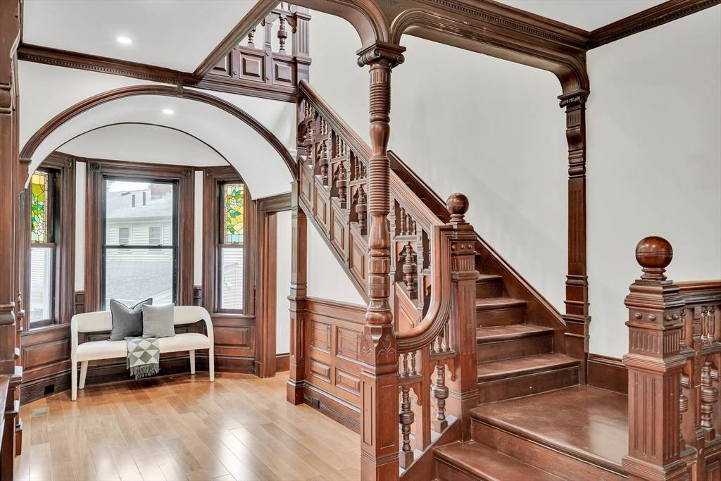 Newton, MA 02458,14 Summit Street #14