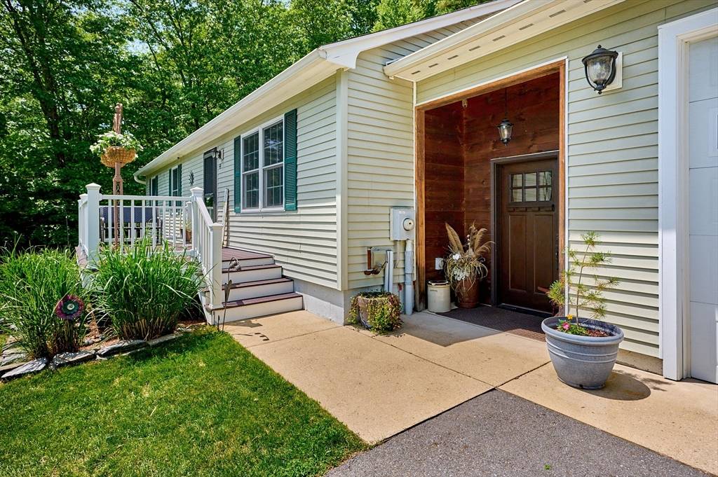 Erving, MA 01344,43 Ridge Rd