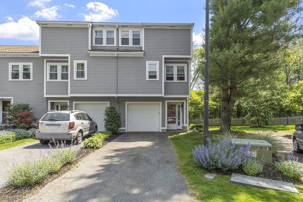 Salem, MA 01970,14 Russell Drive #D