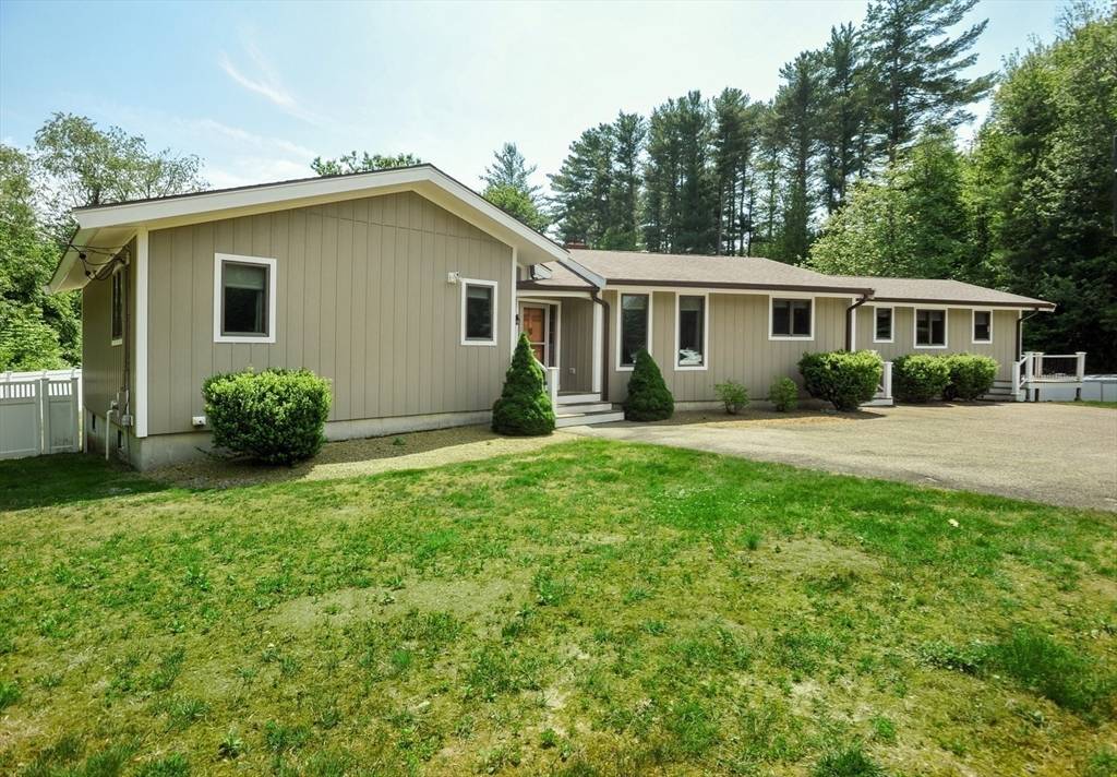 Pembroke, MA 02359,30 Pheasant Ln