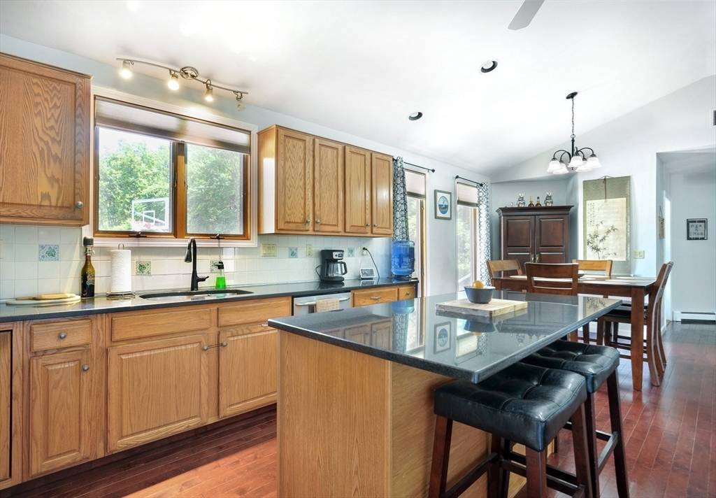 Pembroke, MA 02359,30 Pheasant Ln