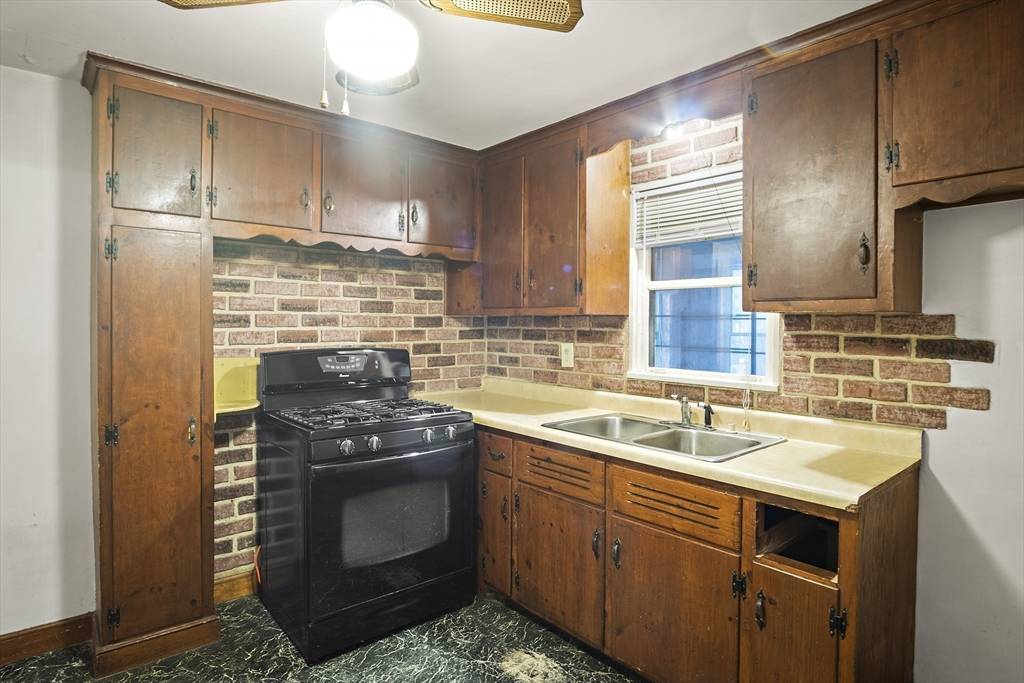 Lynn, MA 01902,30 Bonavesta