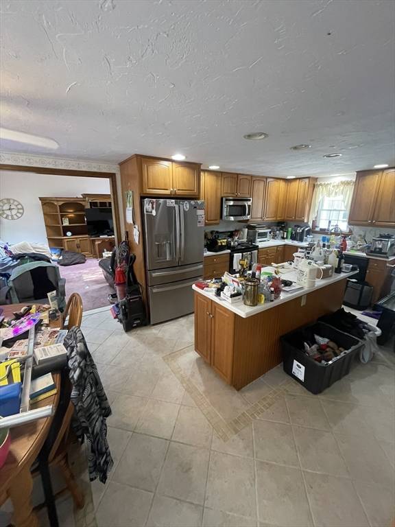 Plymouth, MA 02360,5 Hood Dr