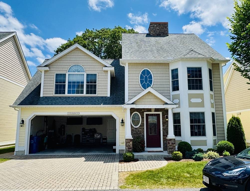 Tewksbury, MA 01876,11 Rockingham Dr #11