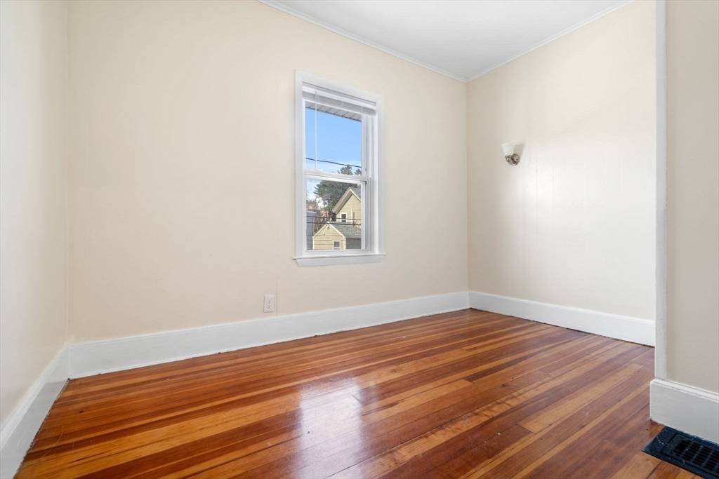 Boston, MA 02136,14-16 Child St #B