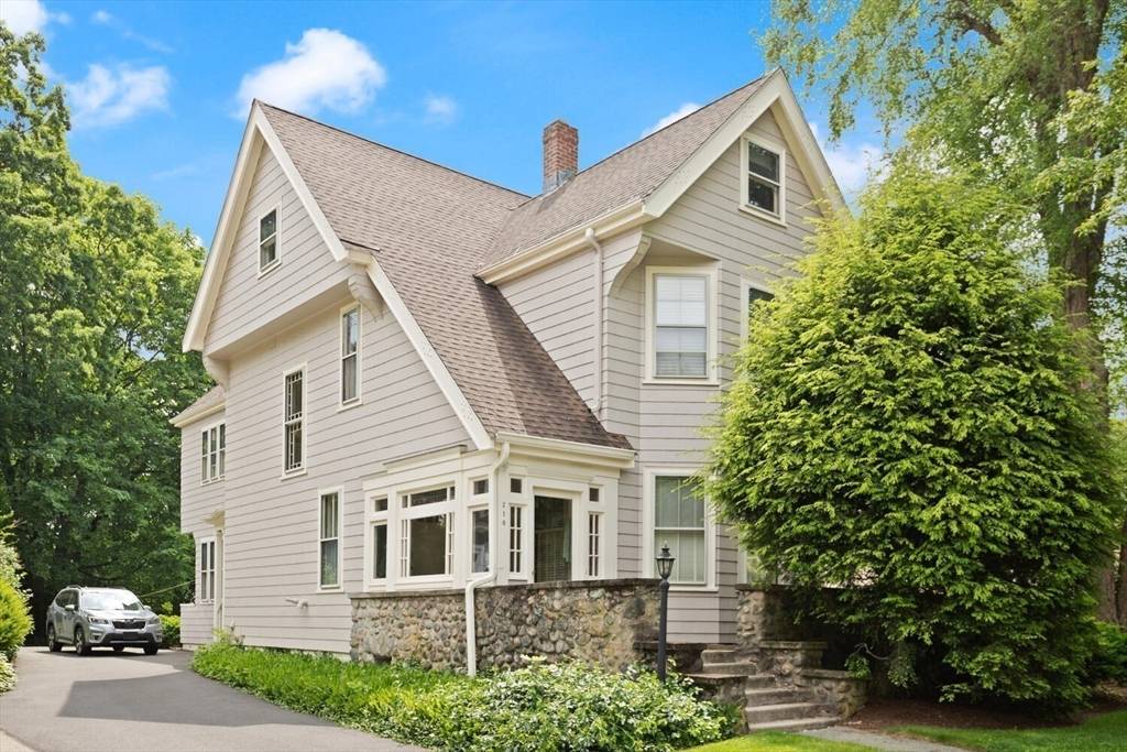 Newton, MA 02466,210 Melrose Street