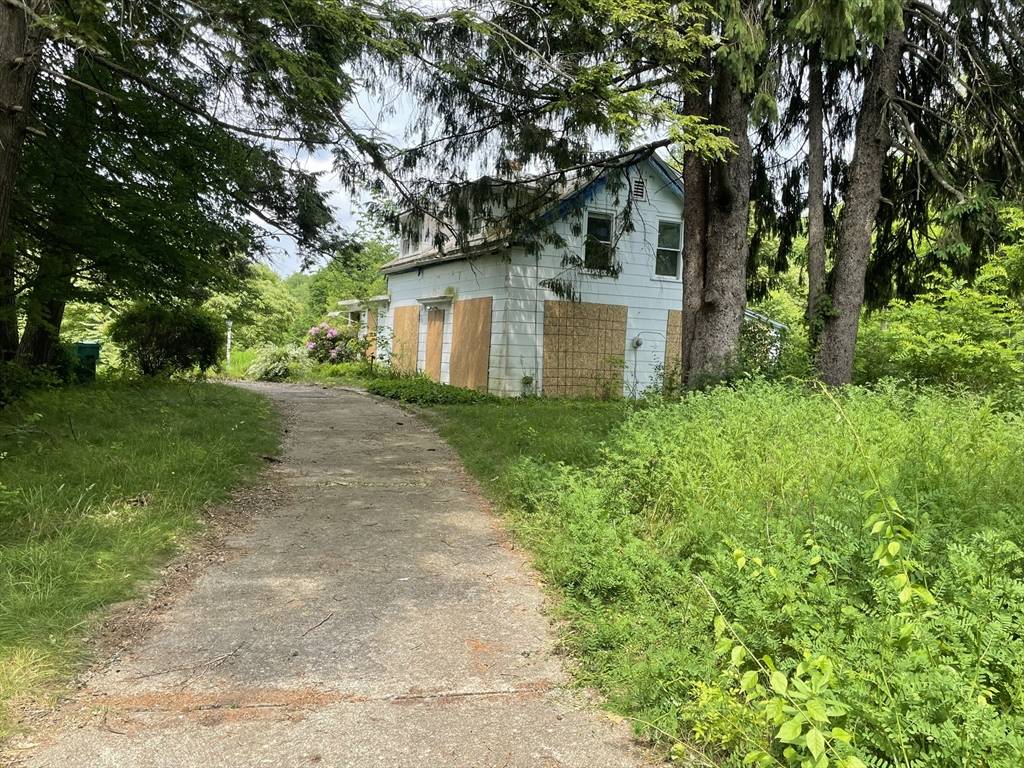 Upton, MA 01568,12-B Milford Street