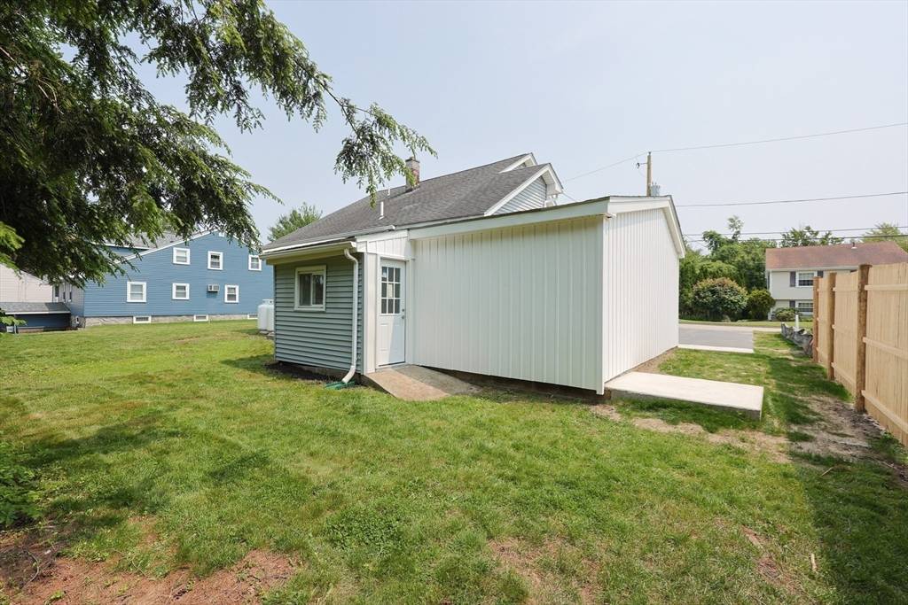 18 Beaumont Rd Worcester, MA 01604