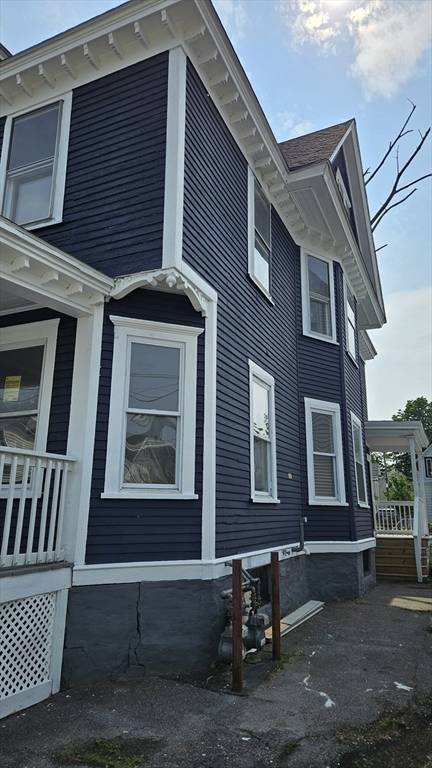 Lowell, MA 01851,27 Burtt St