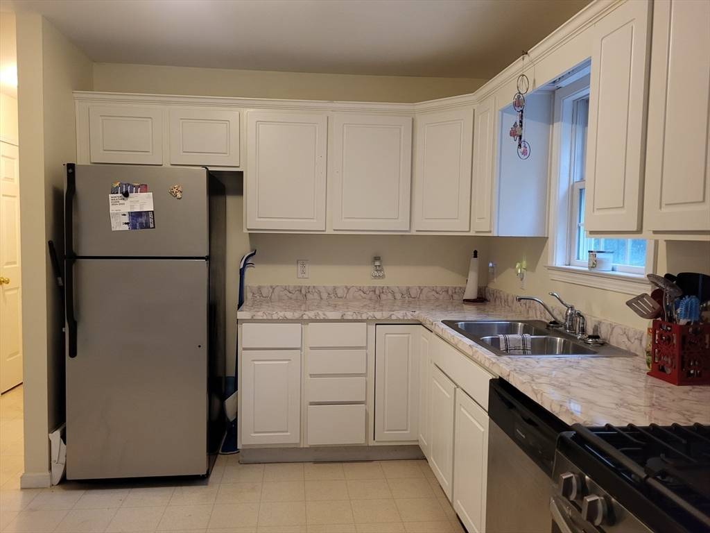 Boston, MA 02119,14 Robey Street #14