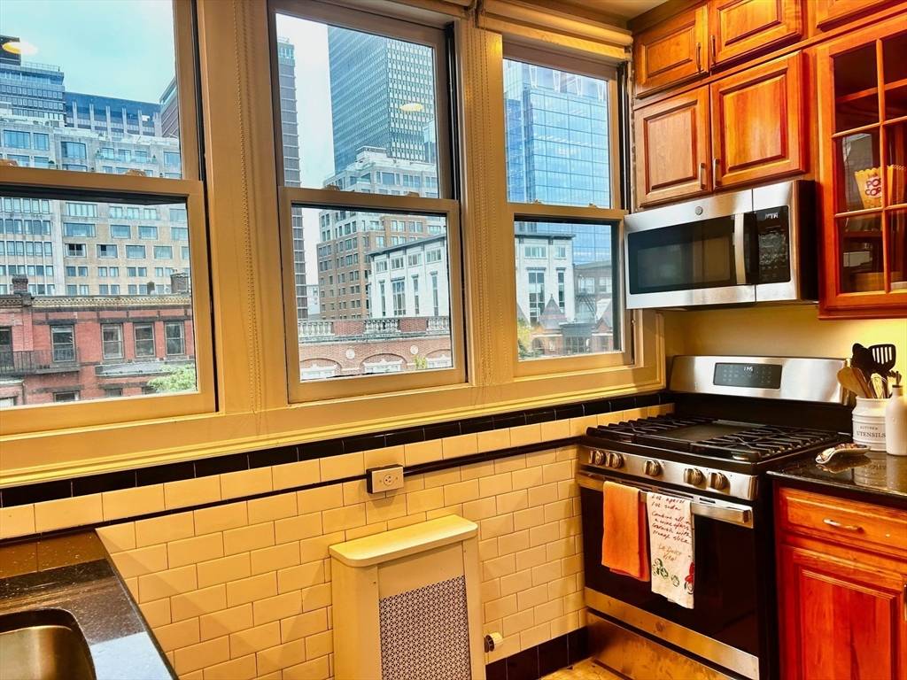 Boston, MA 02116,229 Newbury #6