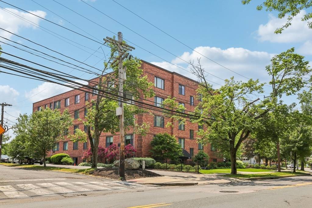 Arlington, MA 02476,128 Pleasant St #407
