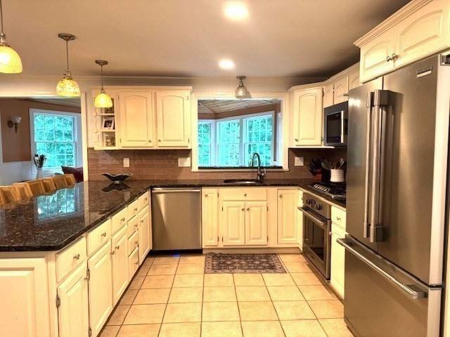 Hopkinton, MA 01748,7 Westfield Road