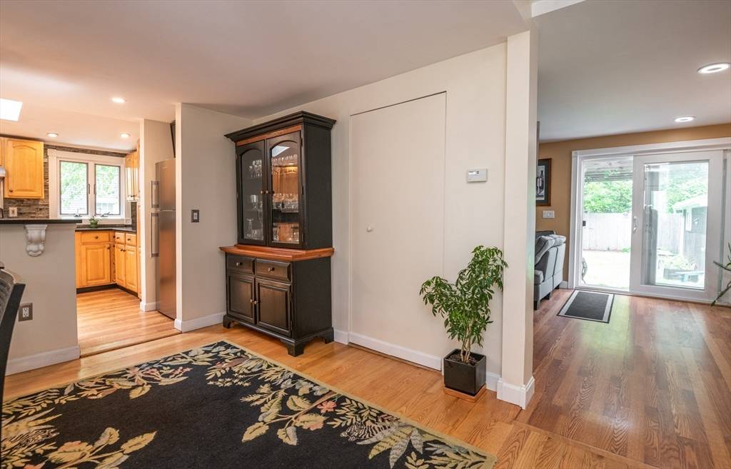 Ipswich, MA 01938,28 Mineral St