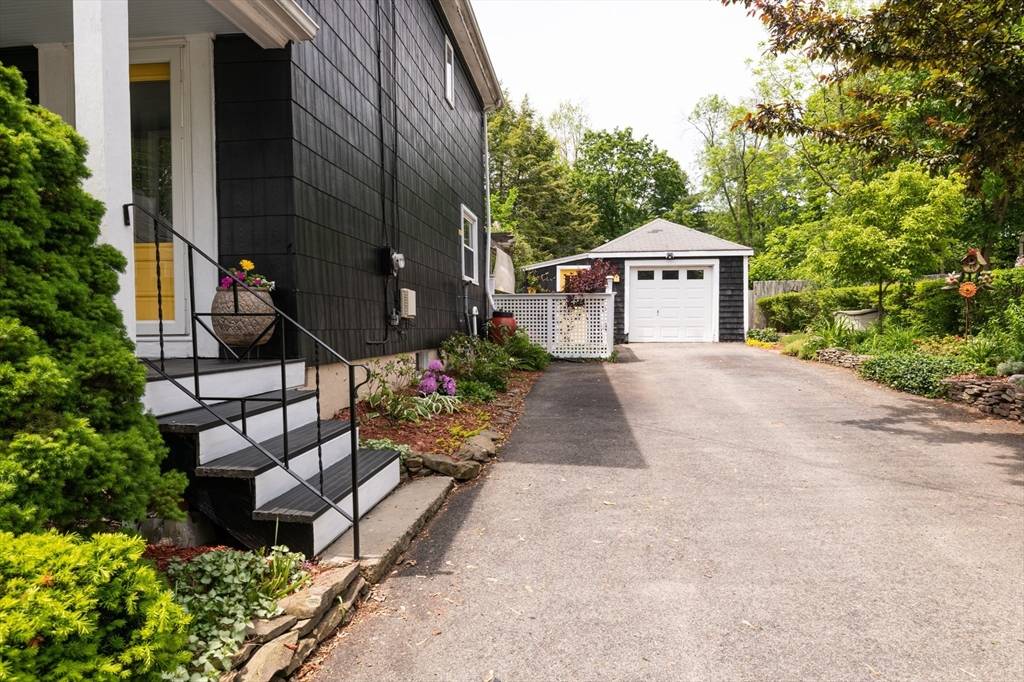 Ipswich, MA 01938,28 Mineral St