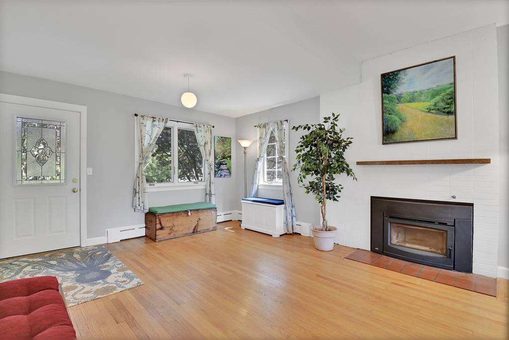 Lunenburg, MA 01462,25 Cushing Ln