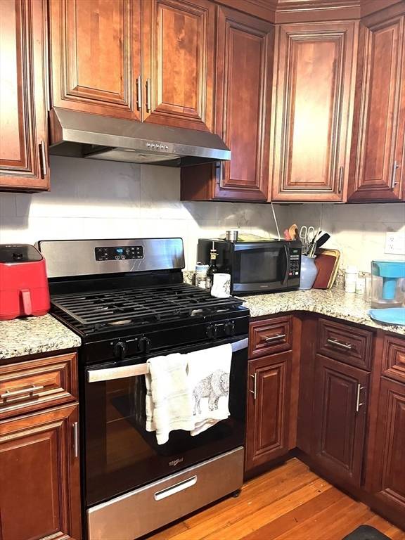 Medford, MA 02155,23 Hooker St #2