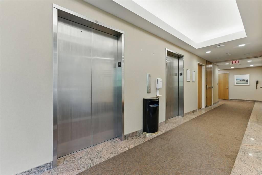 Springfield, MA 01104,299 Carew Street #207