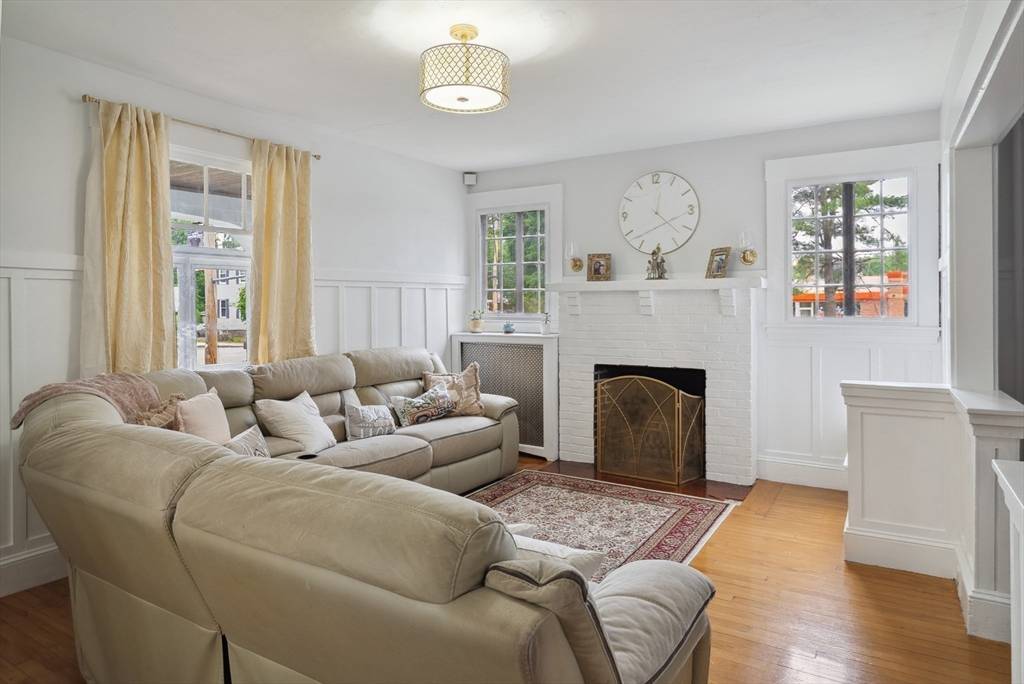 Hudson, MA 01749,139 Washington St