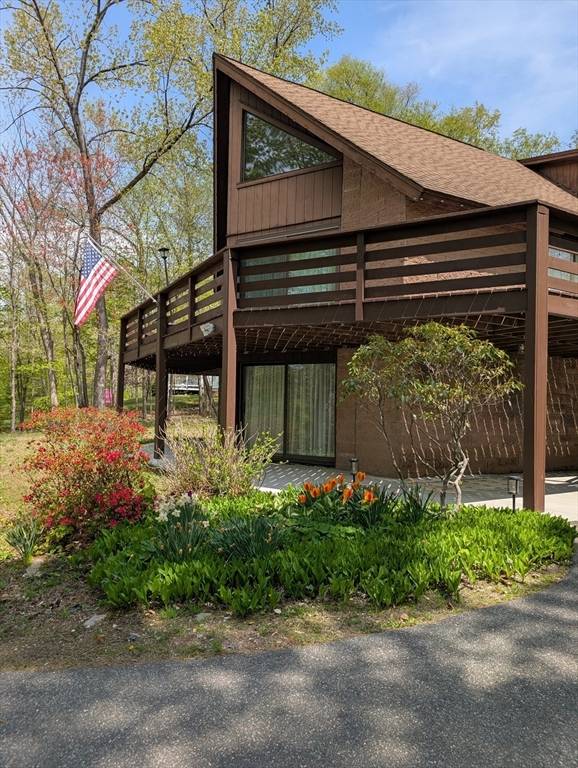 Hampden, MA 01036,7 Springhouse Road