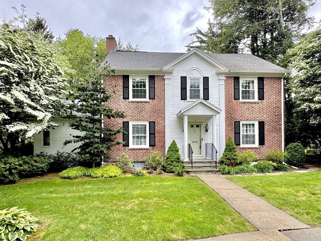 Worcester, MA 01609,9 Dennison Rd