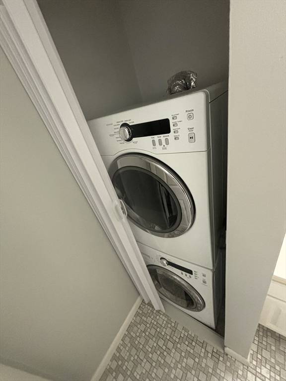 Weymouth, MA 02034,160 Burkhall St #414
