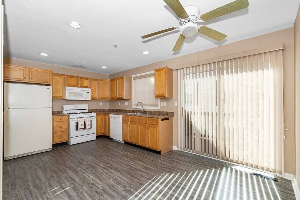 Lowell, MA 01850,432 Hildreth St #5