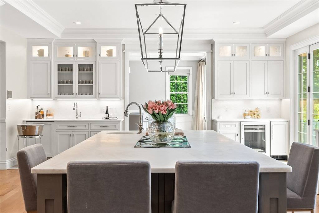 Brookline, MA 02445,382 Lee St