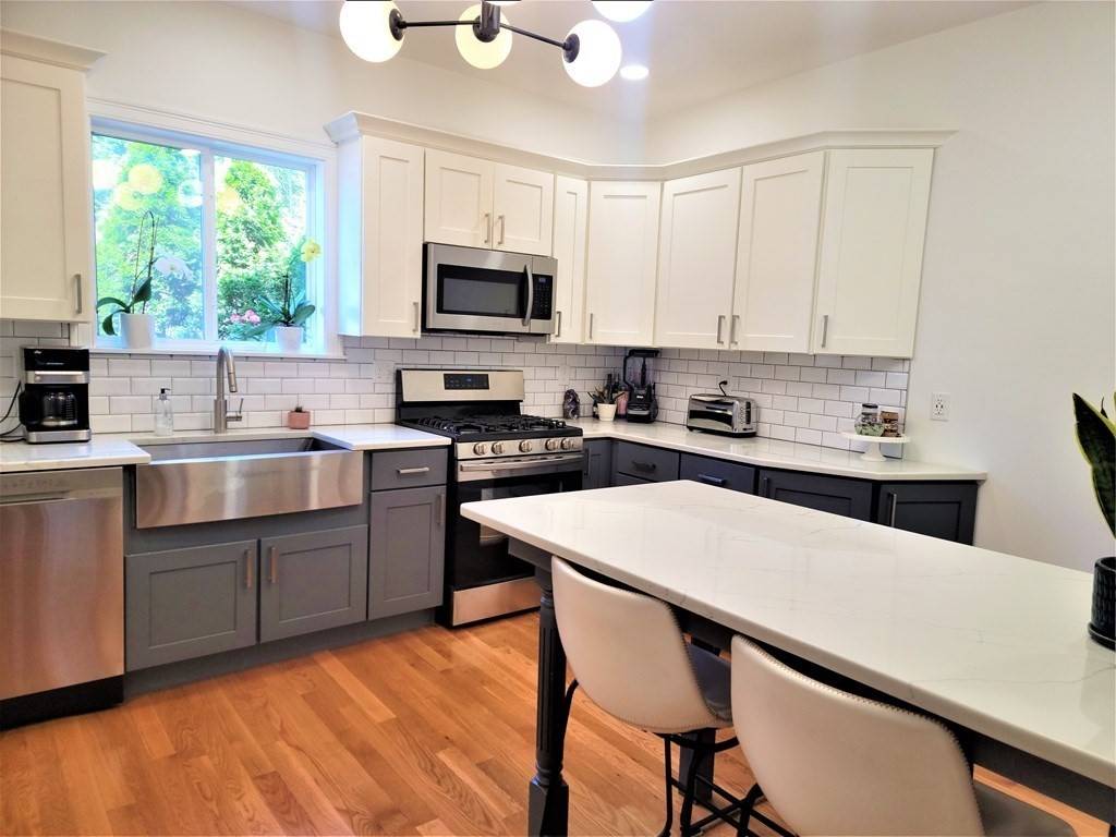 Dedham, MA 02026,13 Belknap St #111