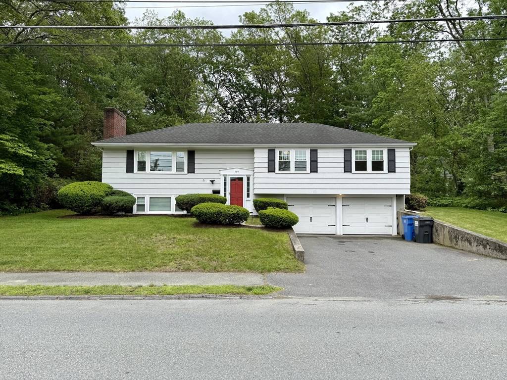 Wellesley, MA 02481,109 Elmwood Rd