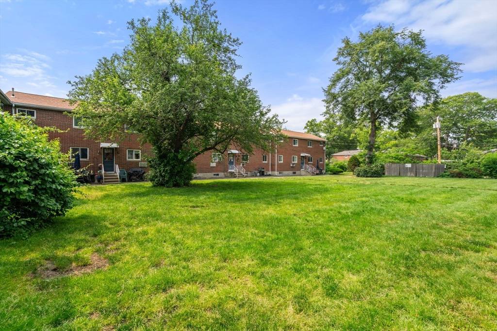 Framingham, MA 01702,172 Bishop Dr #172