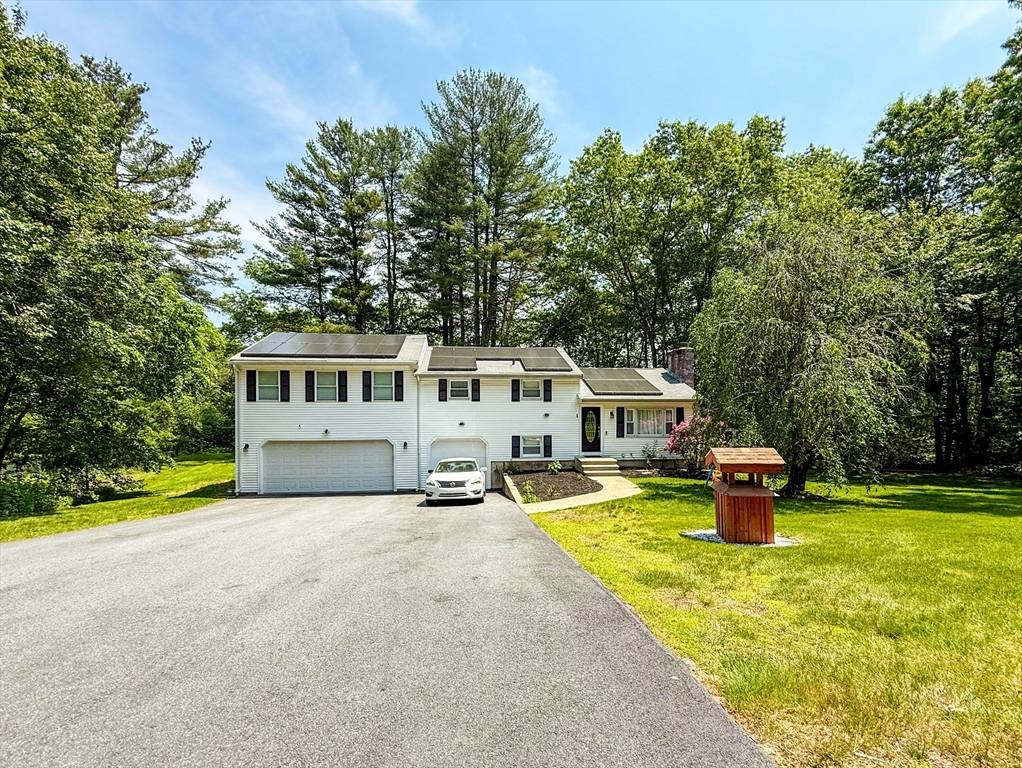Hopedale, MA 01747,1 Fieldstone Way