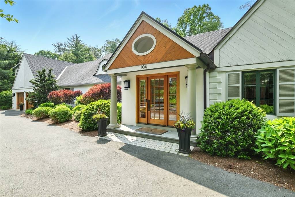 Longmeadow, MA 01106,104 Ardsley Rd