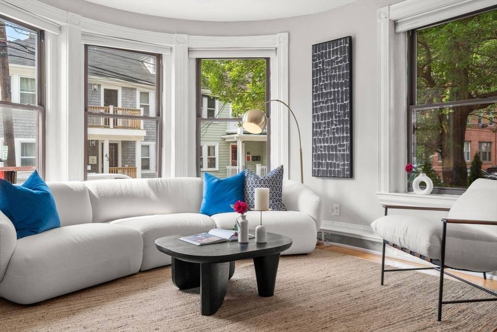 48 Kent St #1 Brookline, MA 02445
