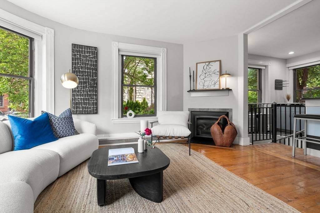 48 Kent St #1 Brookline, MA 02445