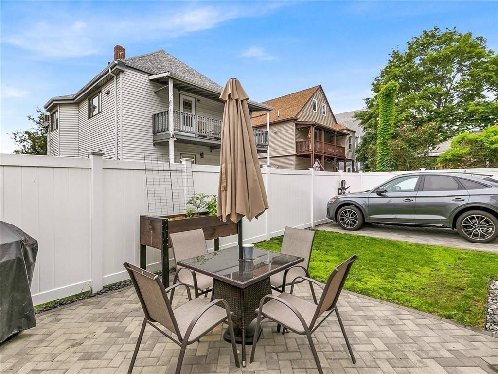 Medford, MA 02155,23-25 Princeton St #23