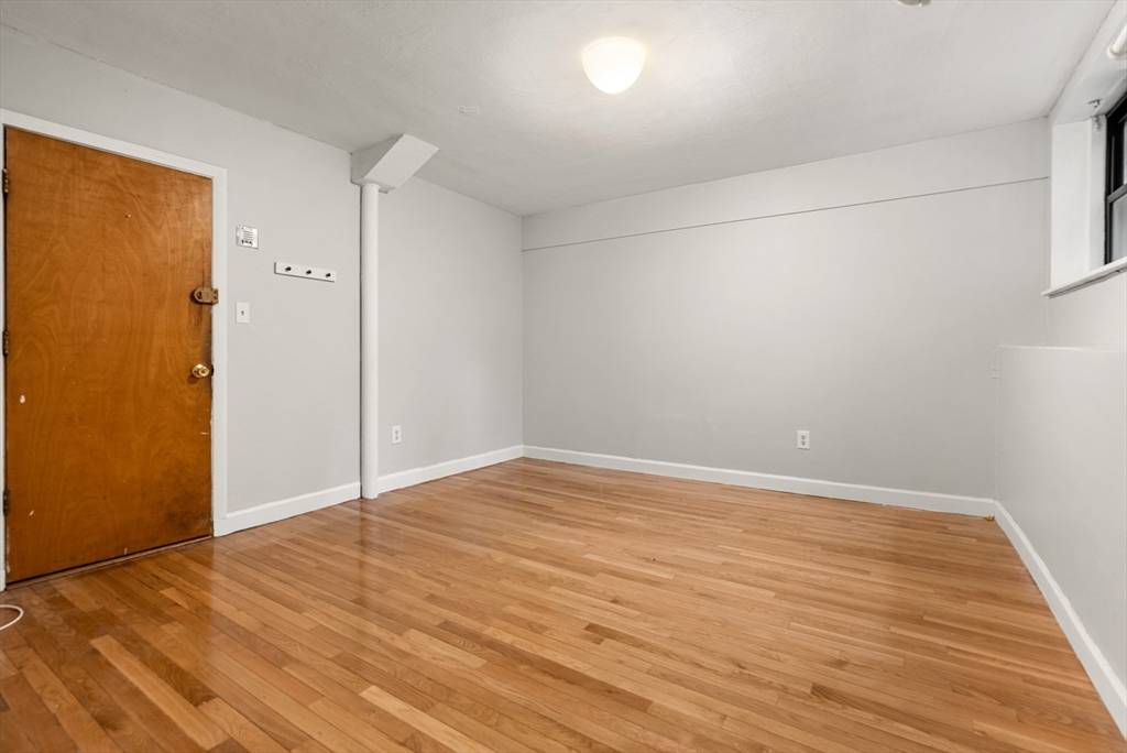 Boston, MA 02135,1400 Commonwealth Ave #2